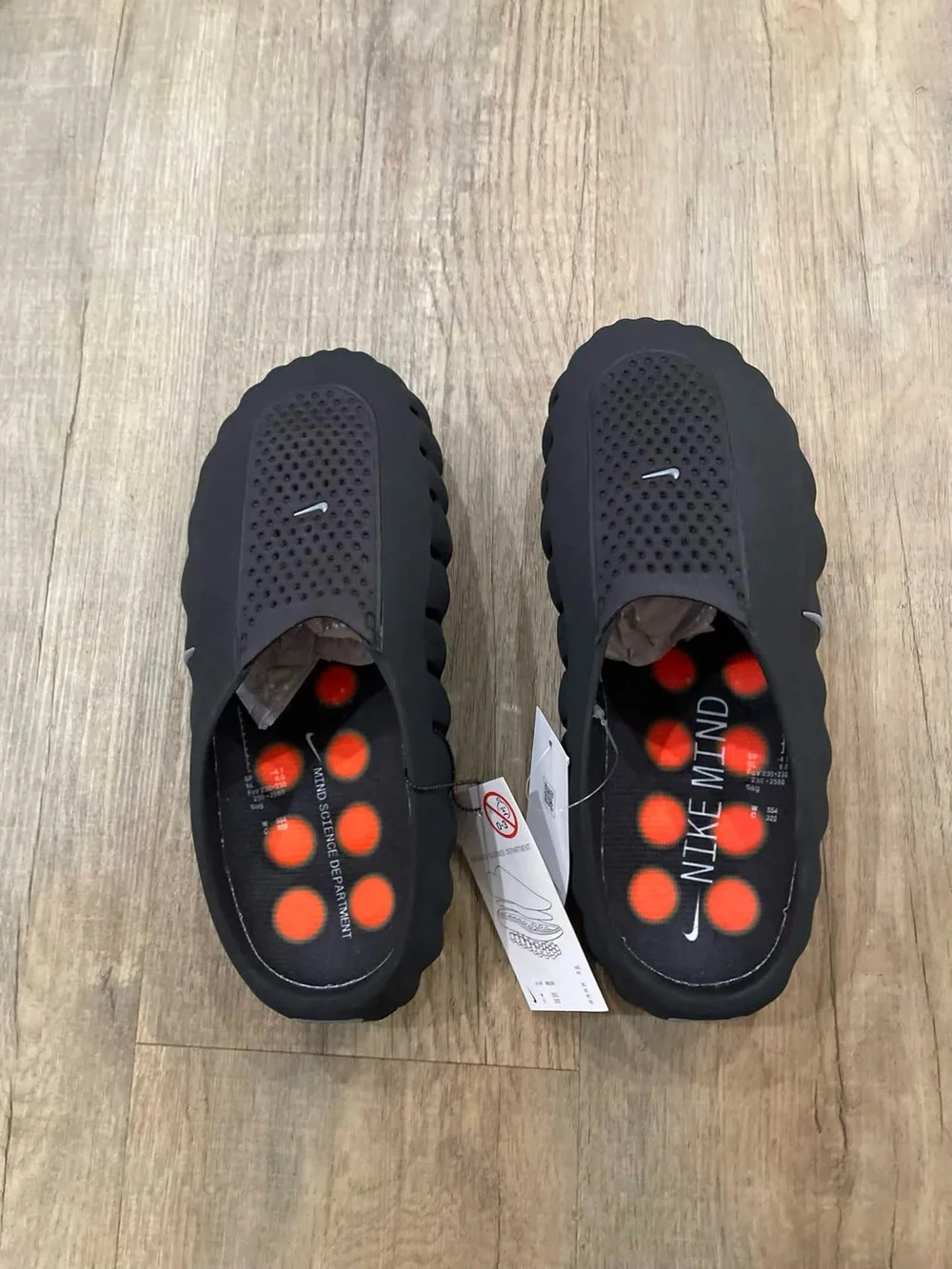 Nike sleek men